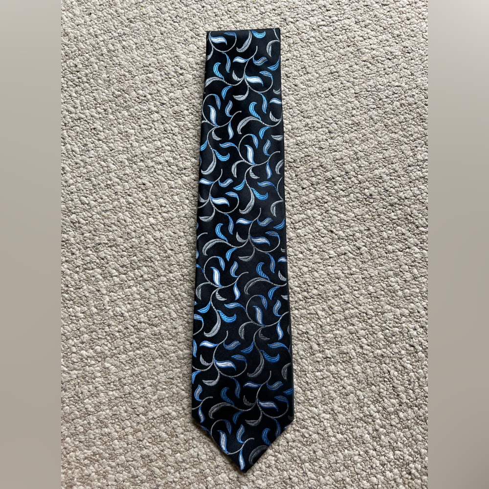 Elegant Black and Silver Men's Tie